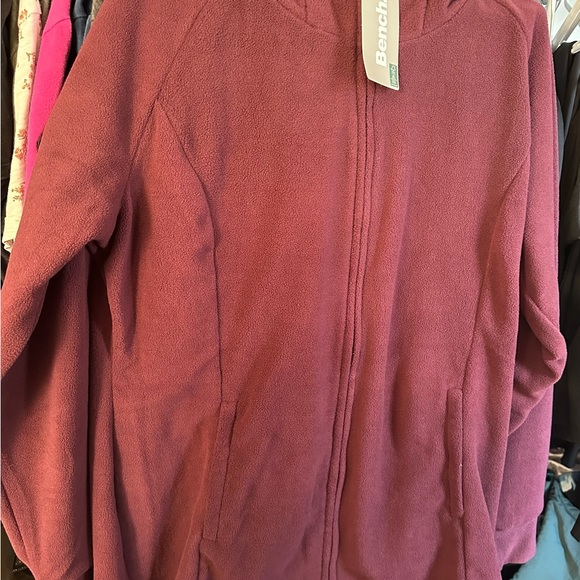 BNWT Bench Fleece Zip Up - Picture 2 of 2